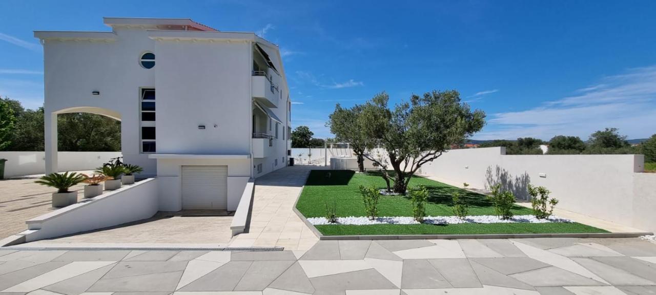 Lalic Gallery Villa Бибине Екстериор снимка