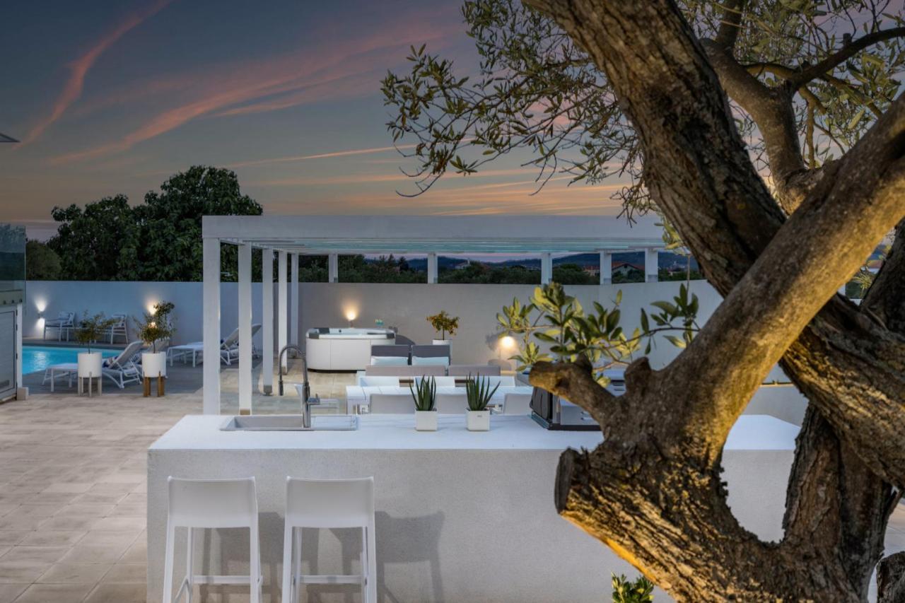 Lalic Gallery Villa Бибине Екстериор снимка