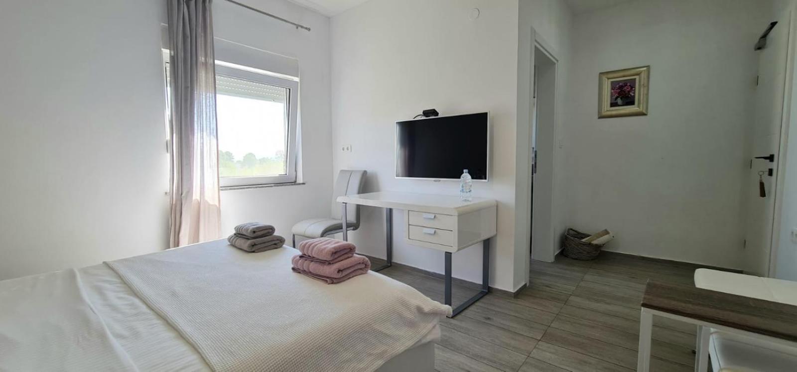 Lalic Gallery Villa Бибине Стая снимка